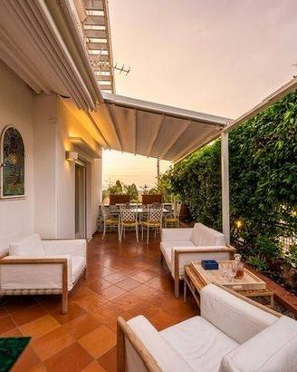 Appartamento di 100 m² con 3 locali a Capri