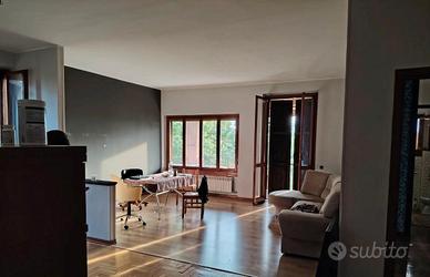 Bonate sotto con due camere e piscina