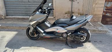 YAMAHA T MAX