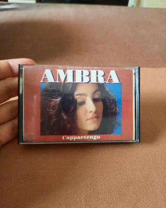 Ambra, "t'appartengo". Musicassetta 