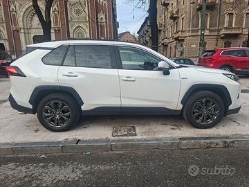 Toyota RAV4 Hybrid 2023 29mila km perfetta