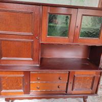 Credenza antica