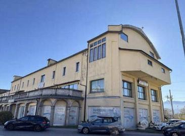 Immobile in asta di 519 m² con più di 5 locali a S