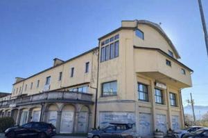 Immobile in asta di 519 m² con più di 5 locali a S