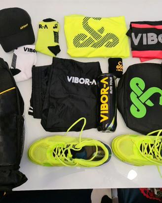 kit  padel racchetta vestiti zaino ecc nuovo
