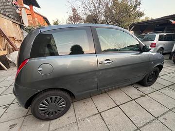 Lancia y 1.2 benzina del 2006