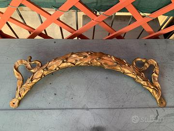 Antico fregio cimasa sopra porta bronzo dorato 700