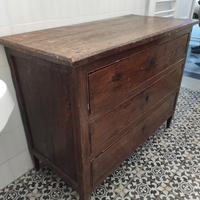 cassettone tre cassetti gambe a spillo