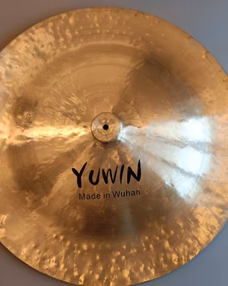Yuwin Made in Wuhan China 70 cm (27,5")