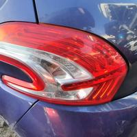 PEUGEOT 208 ANNO 2012 - STOP POSTERIORE SINISTRO