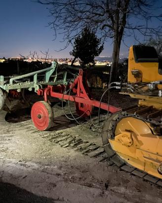Carrello porta attrezzi per cingolato