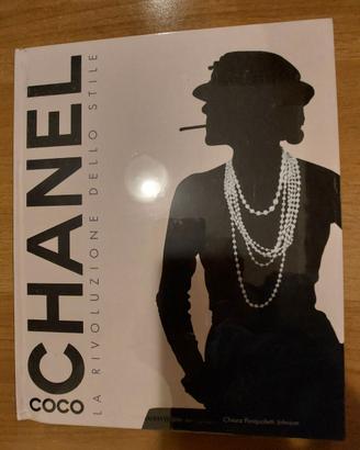 Libro "Chanel - La rivoluzione dello stile"
