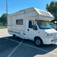 Camper mansardato