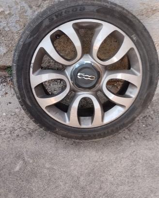 Cerchi in lega e gomme da 17 Fiat 500L