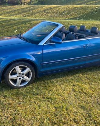 A4 cabrio Benzina con CRS
