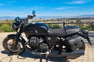 Guzzi V7 Stone 850 - 2022 - Perfetta Accessoriata