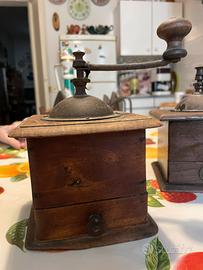 Macinini da caffè antichi