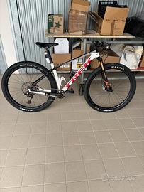 Bici da mountanbike Trek Procaliber 9.8 carbonio