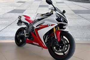 Yamaha YZF R1
