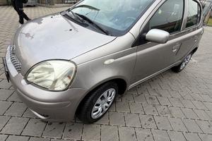 Toyota Yaris 1.0i 16V cat 5 porte