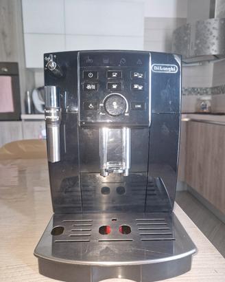 Macchina Caffè in Grani De'Longhi ECAM 23.120.B 