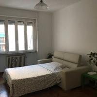 Divano letto matrimoniale – funzionante, ecopelle