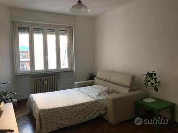 Divano letto matrimoniale – funzionante, ecopelle