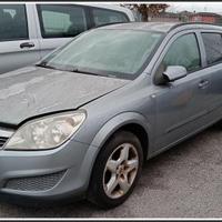 OPEL Astra H SW per ricambi