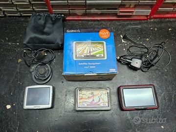 3 navigatori Garmin Tom Tom Mio 