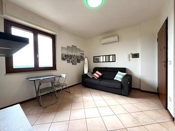 Monolocale Arredato con Posto Auto