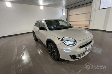 Fiat 600 Hybrid 100 CV DCT MHEV La Prima