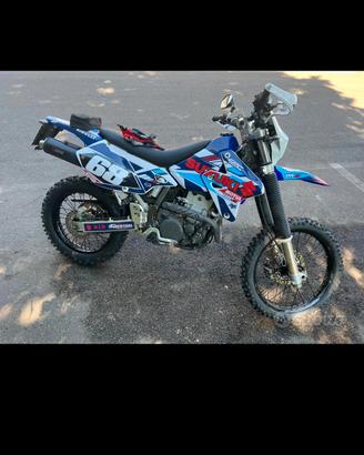 Suzuki drz 400 s. 