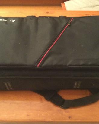 Consolle Serato DDJ - SX con borsa a tracolla