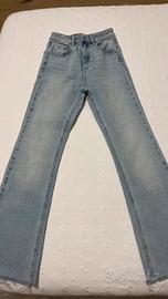 Jeans svasati chiari taglia 32