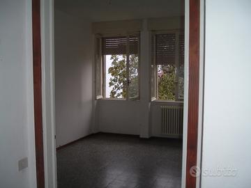 Luino (Va) via Sereni 3 trilocale