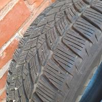 Gomme invernali 215/60 R17 H96