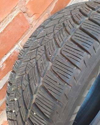 Gomme invernali 215/60 R17 H96