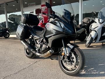 Honda NT 1100 travel