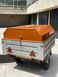 Carrello rimorchio auto con copertura rigida