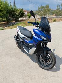 Aprilia SR GT 200 - 2024