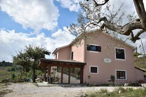 Villa di 250 m² con più di 5 locali a Teora
