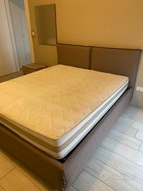 Letto matrimoniale con contenitore e materasso