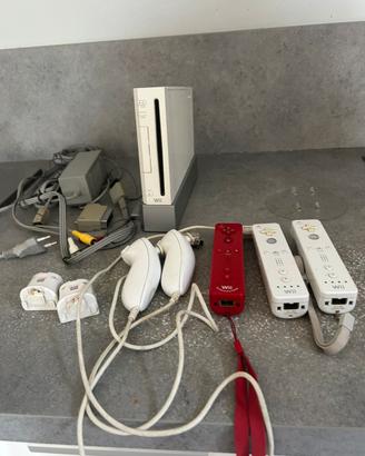 Consolle wii, 3 telecomandi e 2