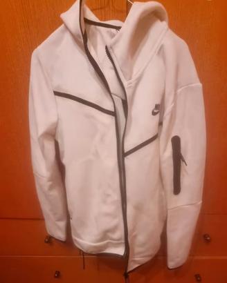 Tute nike tech