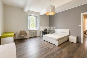 TRILOCALE RISTRUTTURATO AL 1° PIANO CON CANTINA