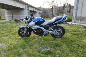 Suzuki GSR 600