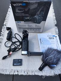 Zoom Q4