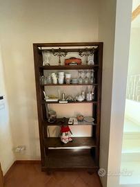 Libreria in legno a colonna