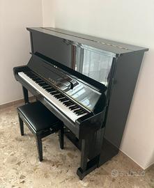 Stupendo pianoforte giapponese verticale