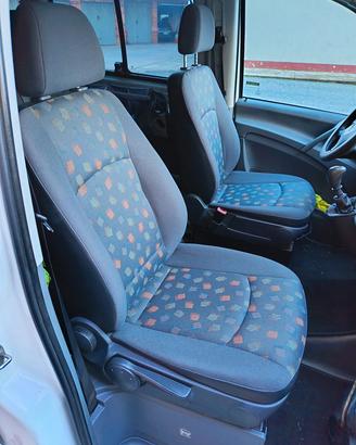 sedile anteriore Mercedes Vito w639 115 111 destro